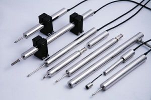 如何理解位移傳感器的特征參數？